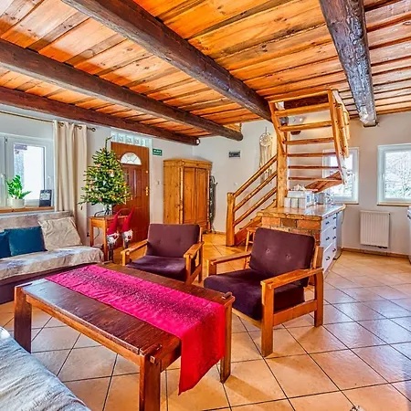 Nad Strumykiem Casa de Férias Mirsk